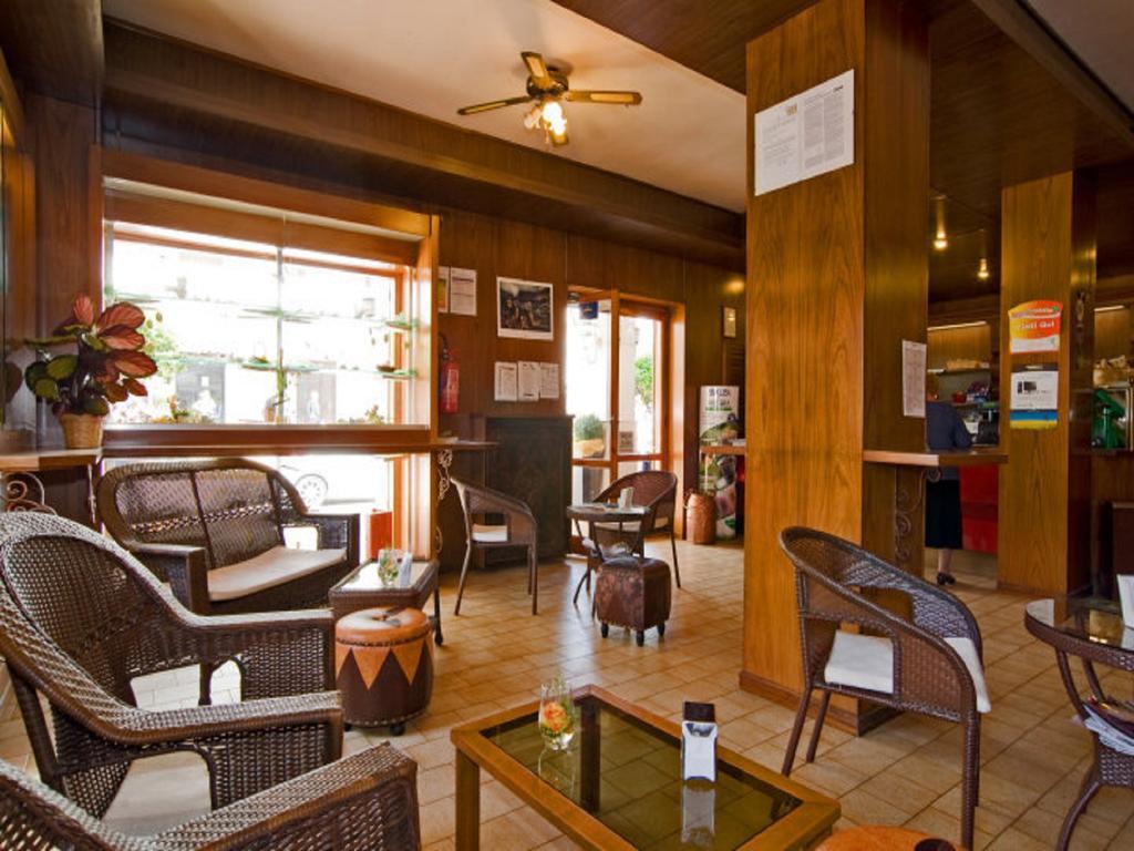 Hotel Alba Del Gargano マッティナータ エクステリア 写真