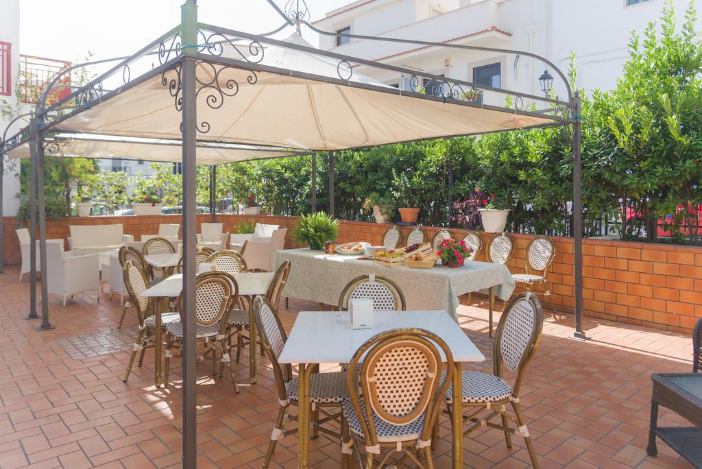 Hotel Alba Del Gargano マッティナータ エクステリア 写真
