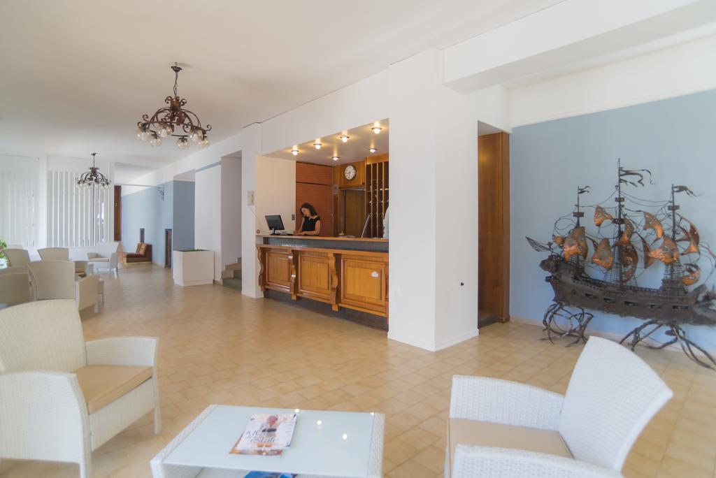 Hotel Alba Del Gargano マッティナータ エクステリア 写真
