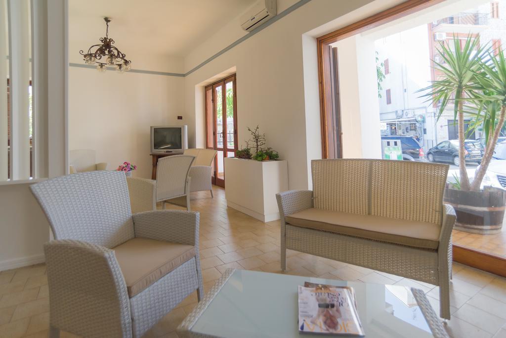 Hotel Alba Del Gargano マッティナータ エクステリア 写真