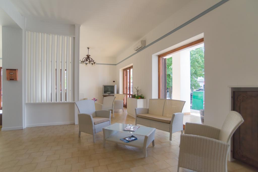 Hotel Alba Del Gargano マッティナータ エクステリア 写真