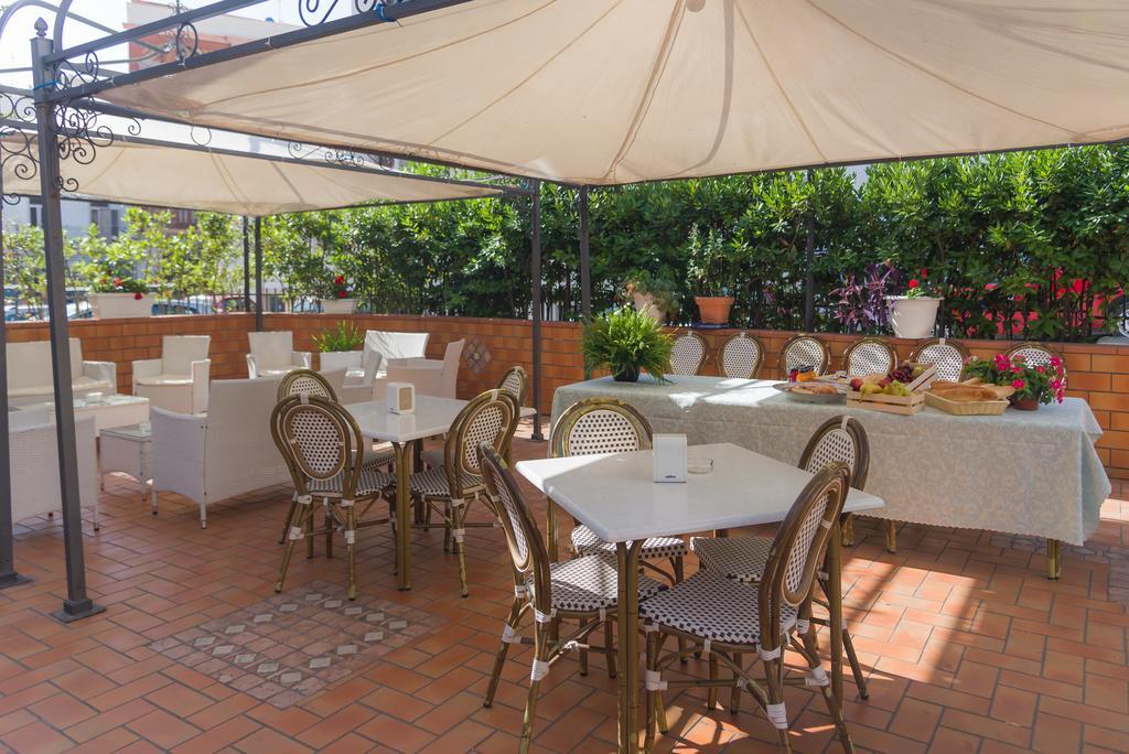 Hotel Alba Del Gargano マッティナータ エクステリア 写真