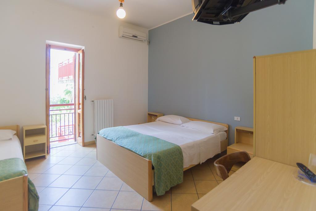 Hotel Alba Del Gargano マッティナータ エクステリア 写真